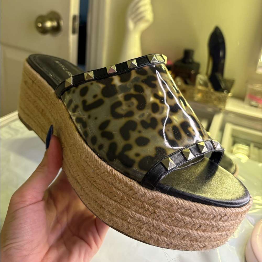 Marc Fisher | platform sandals. Size 8. Never worn no tags.